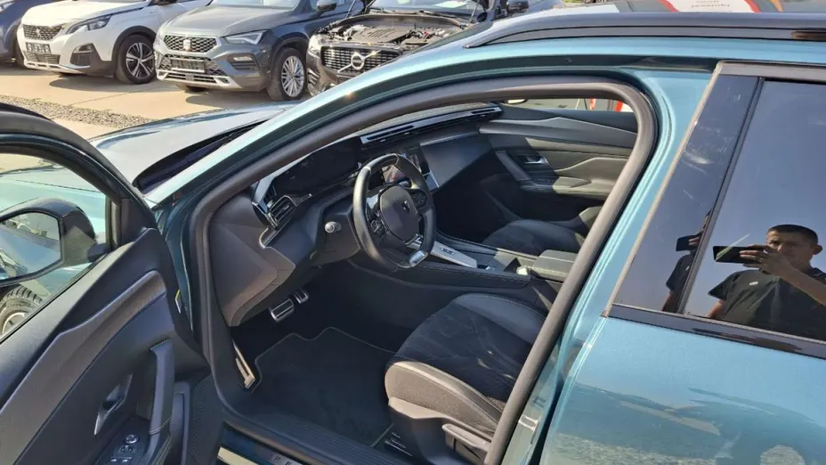 PEUGEOT 308 -