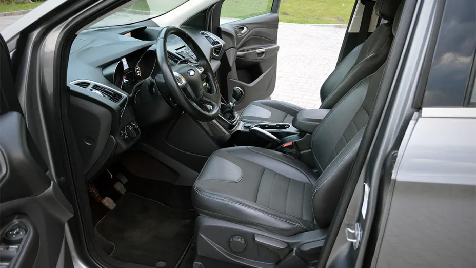 FORD Kuga -