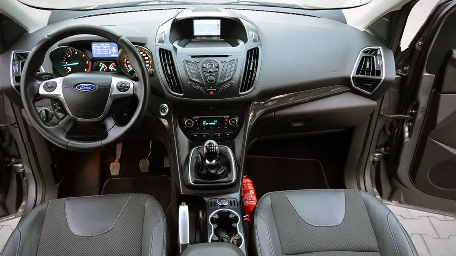 FORD Kuga -