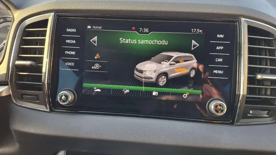 SKODA Karoq -