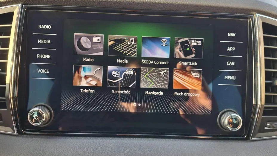 SKODA Karoq -