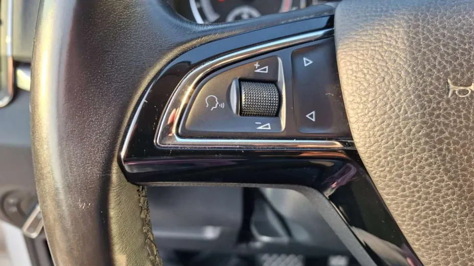 SKODA Karoq -
