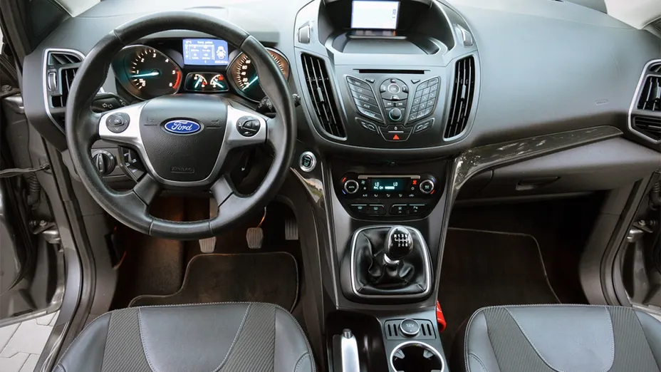 FORD Kuga -