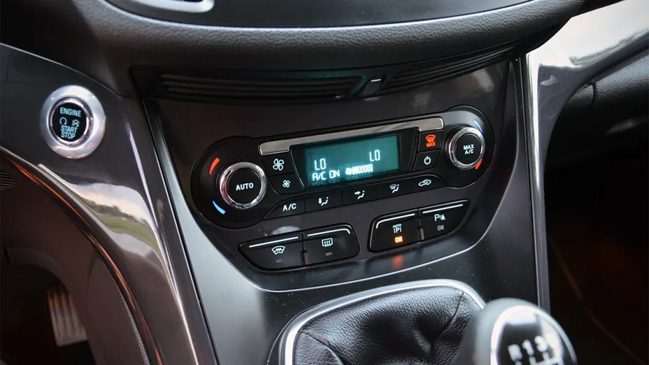 FORD Kuga -