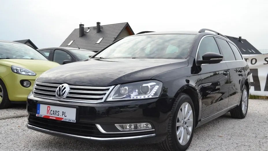 VOLKSWAGEN Passat -