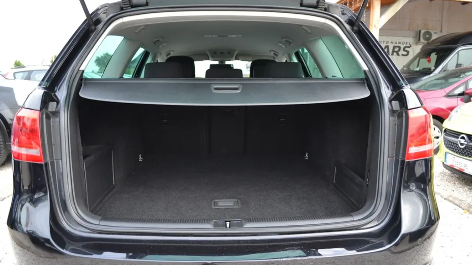 VOLKSWAGEN Passat -