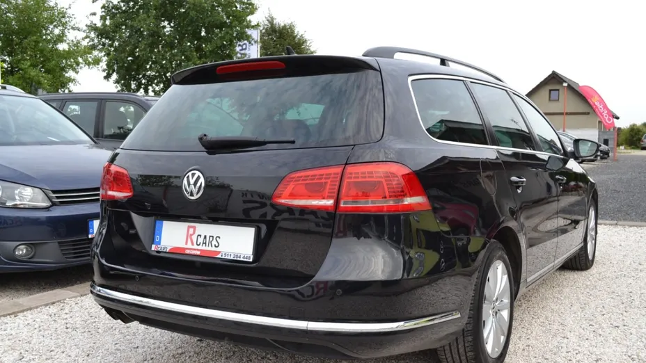 VOLKSWAGEN Passat -