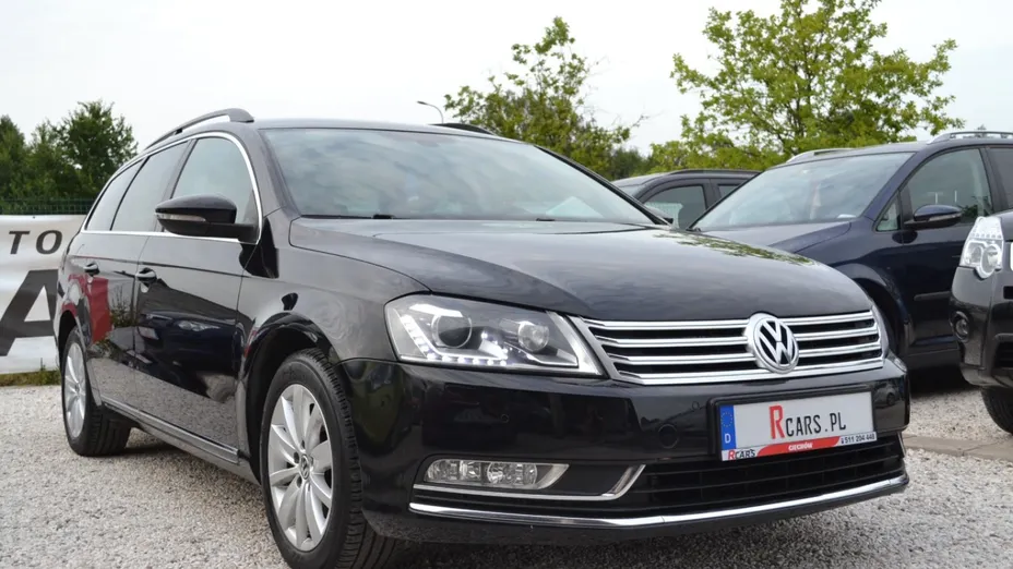 VOLKSWAGEN Passat -