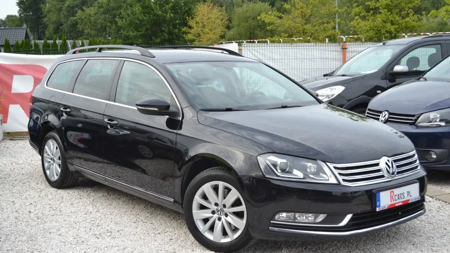 VOLKSWAGEN Passat -
