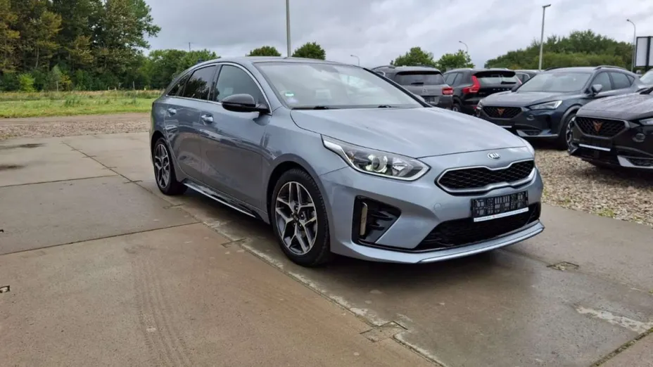 KIA ProCeed -
