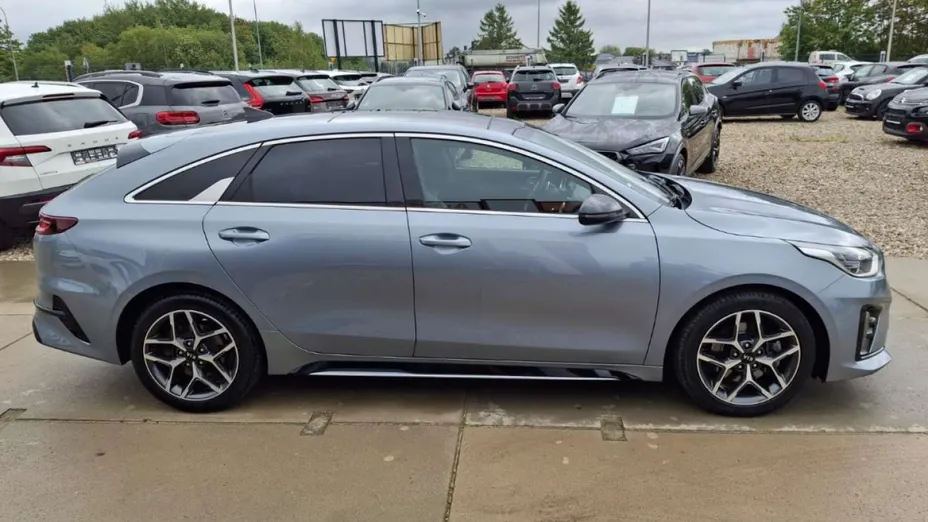 KIA ProCeed -