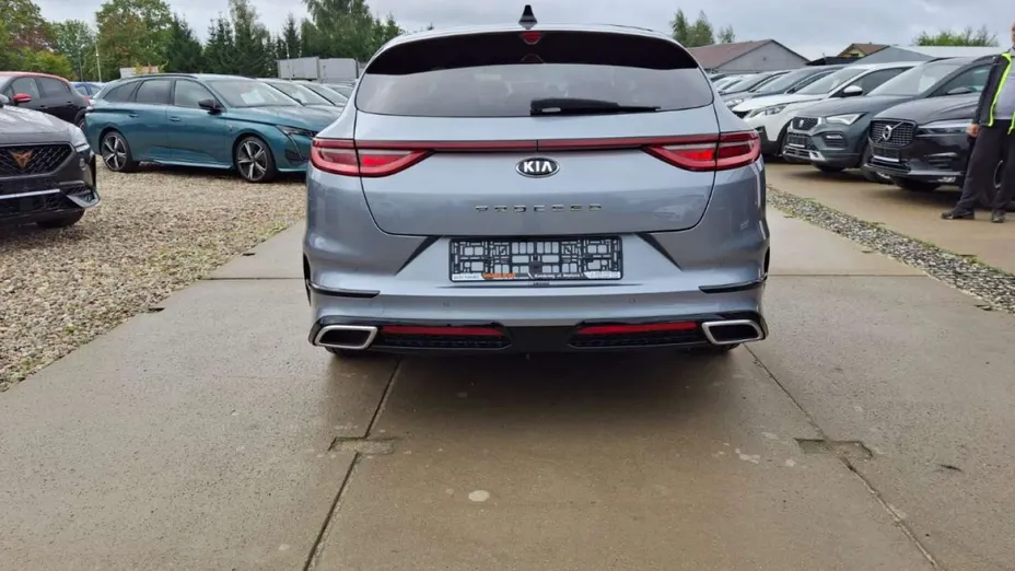 KIA ProCeed -