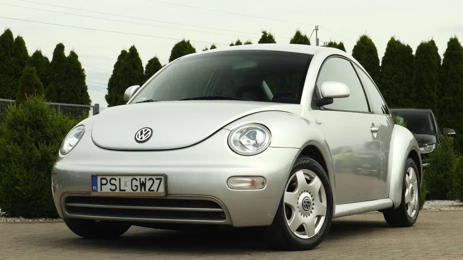 VOLKSWAGEN New Beetle -
