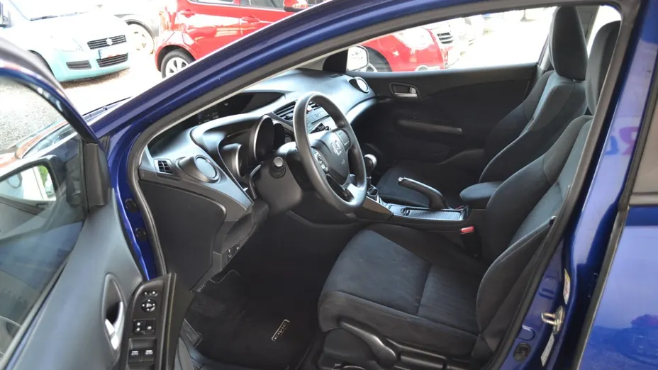 HONDA Civic -