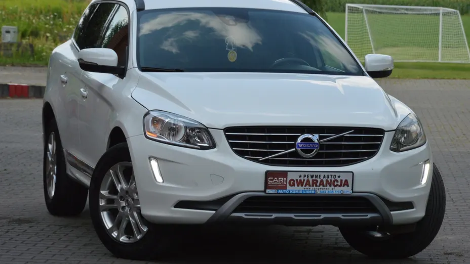 VOLVO XC60 -