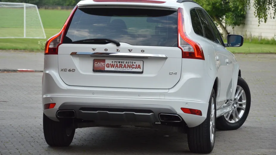 VOLVO XC60 -