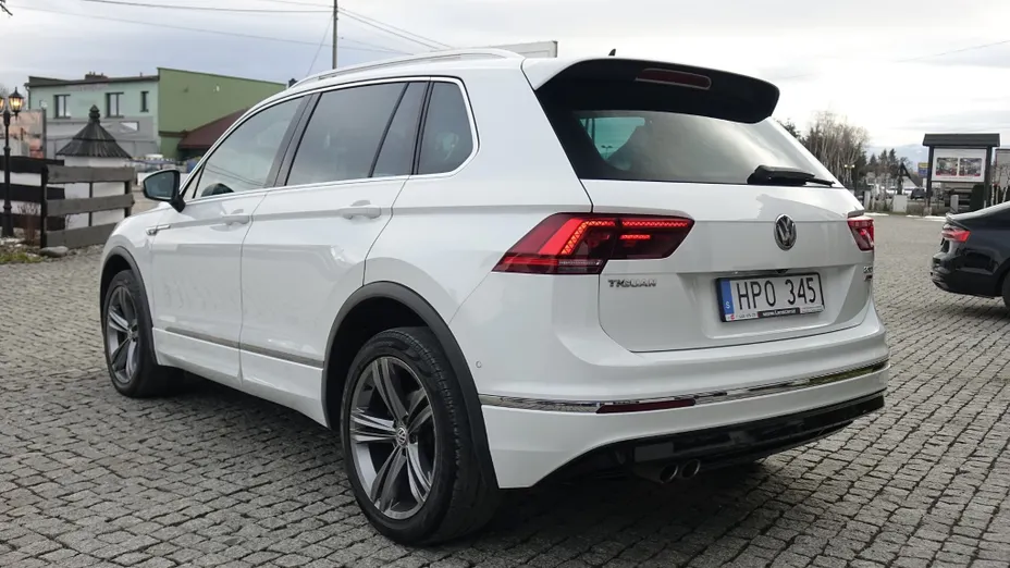 VOLKSWAGEN Tiguan -