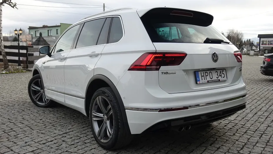 VOLKSWAGEN Tiguan -