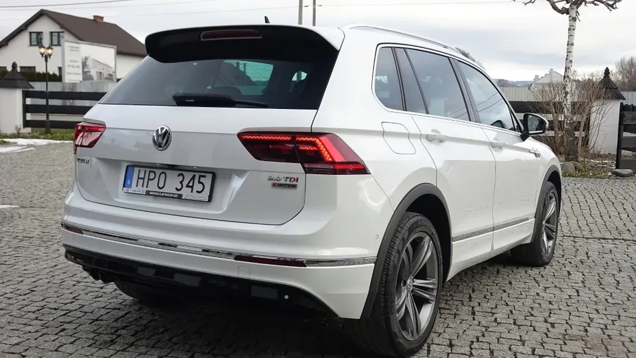 VOLKSWAGEN Tiguan -
