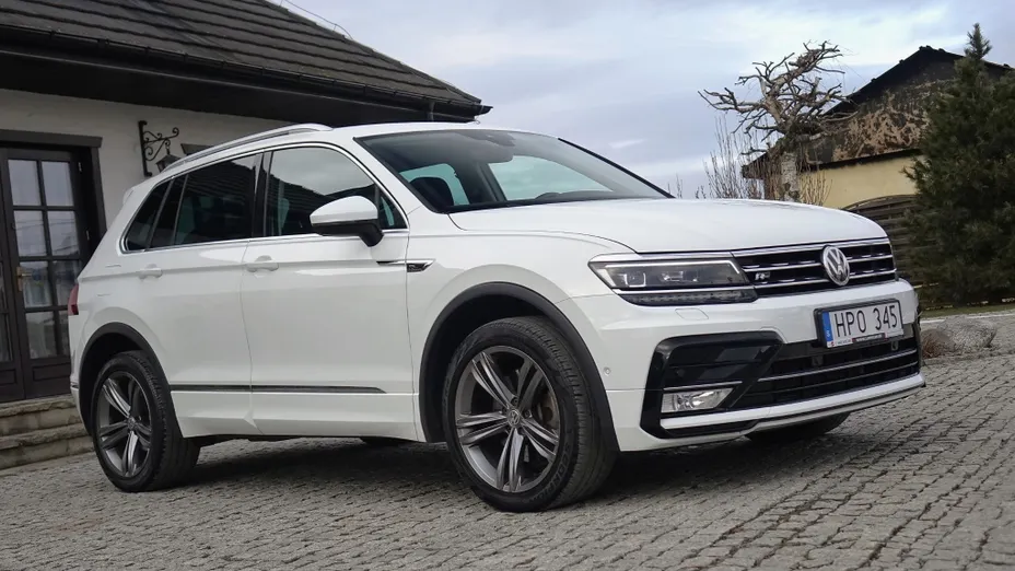 VOLKSWAGEN Tiguan -