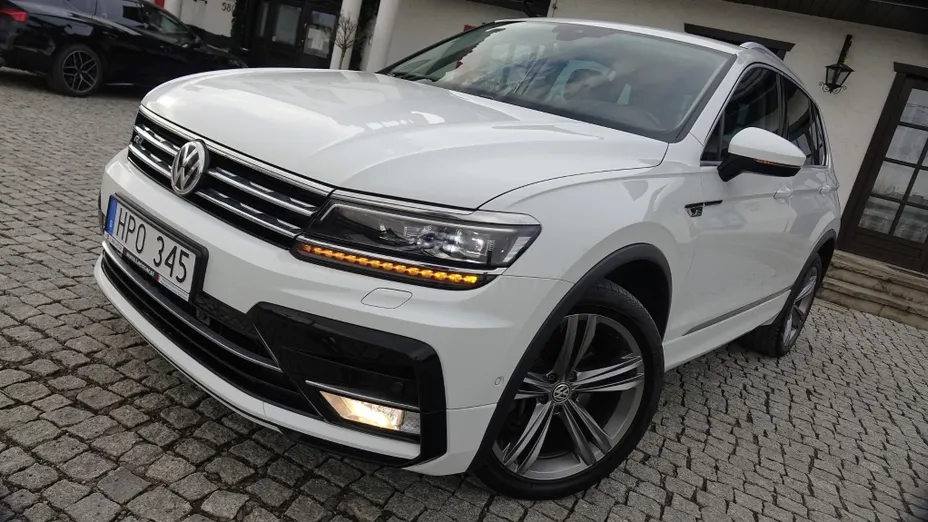 VOLKSWAGEN Tiguan -