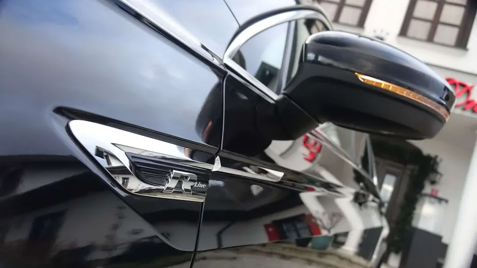 VOLKSWAGEN Tiguan -