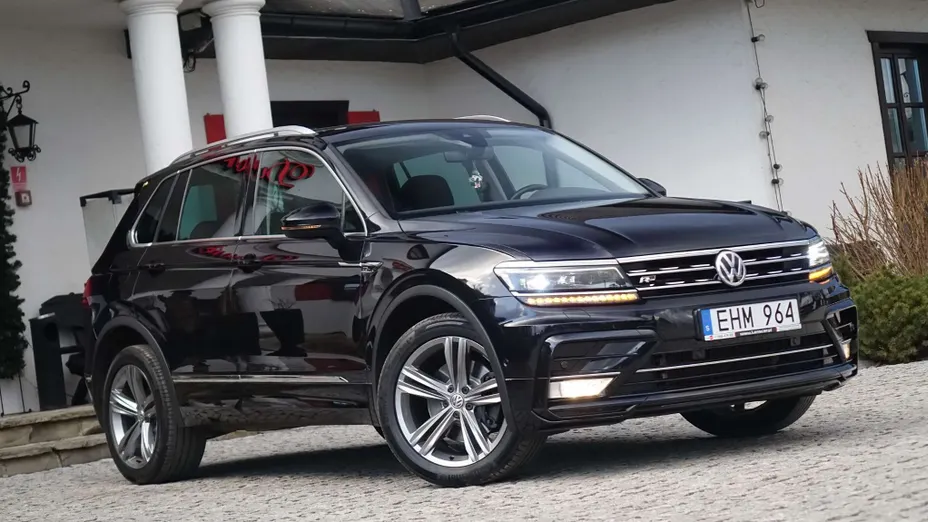 VOLKSWAGEN Tiguan -