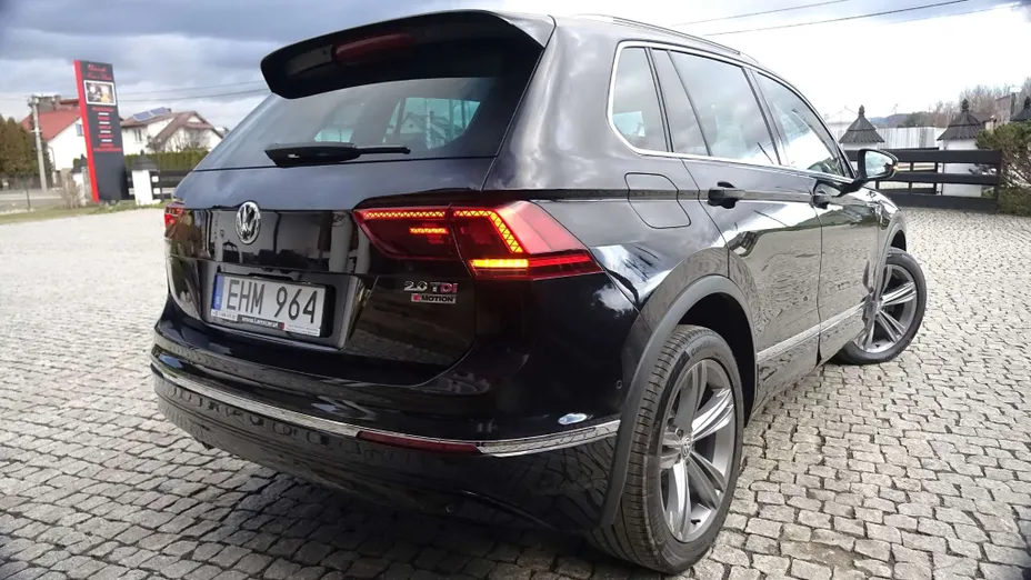 VOLKSWAGEN Tiguan -