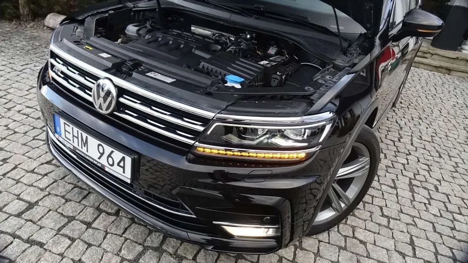 VOLKSWAGEN Tiguan -