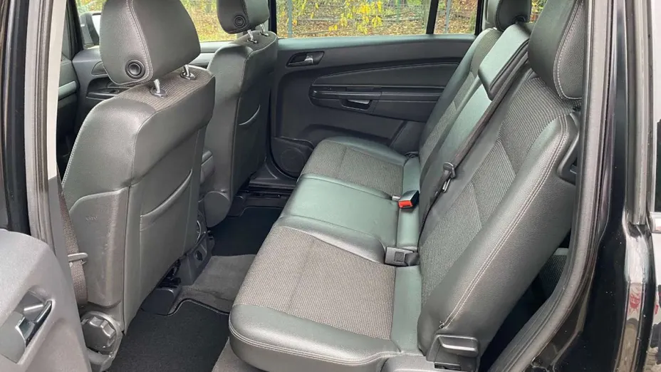 OPEL Zafira -