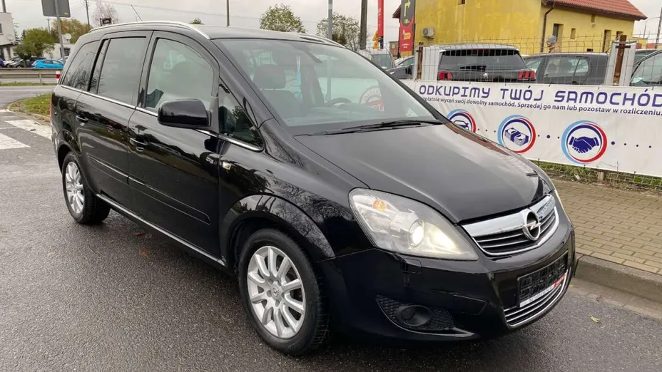 OPEL Zafira -
