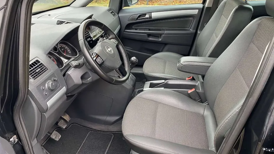 OPEL Zafira -