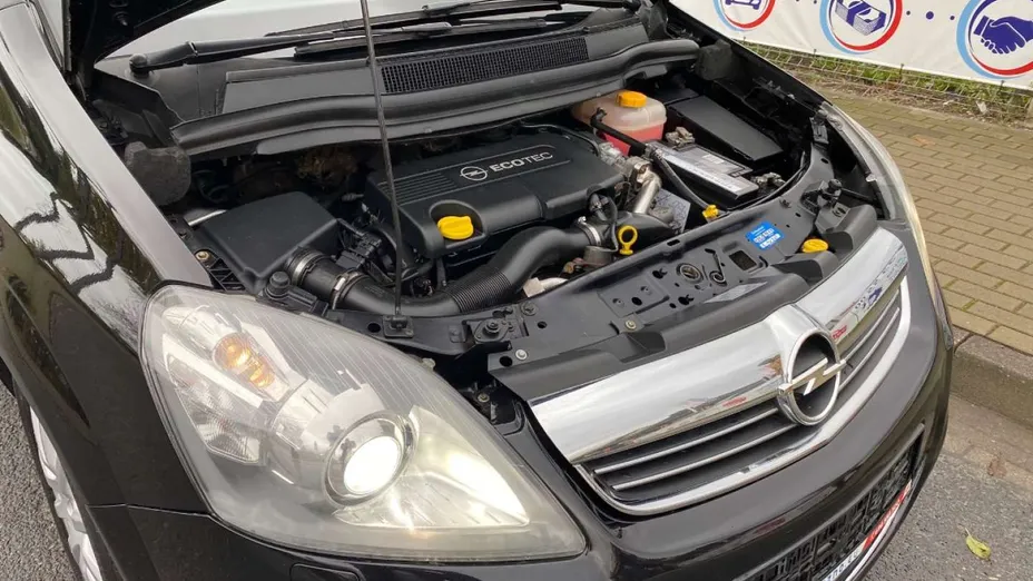 OPEL Zafira -