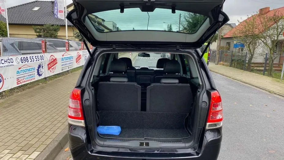 OPEL Zafira -