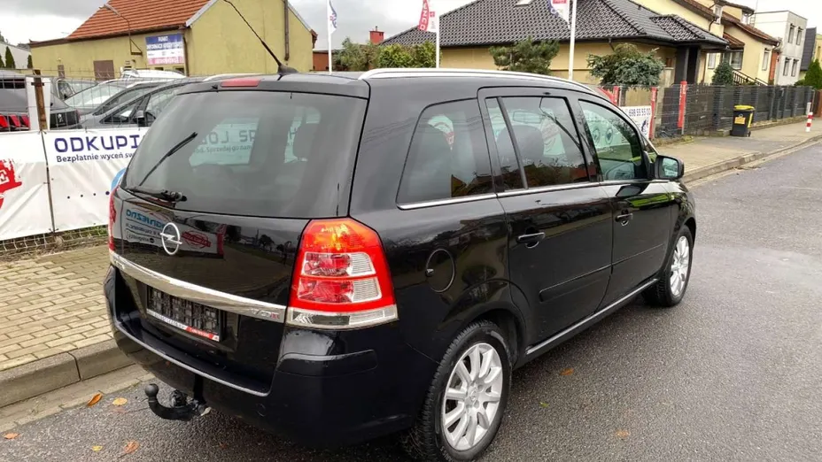 OPEL Zafira -