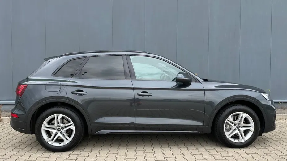 AUDI Q5 -