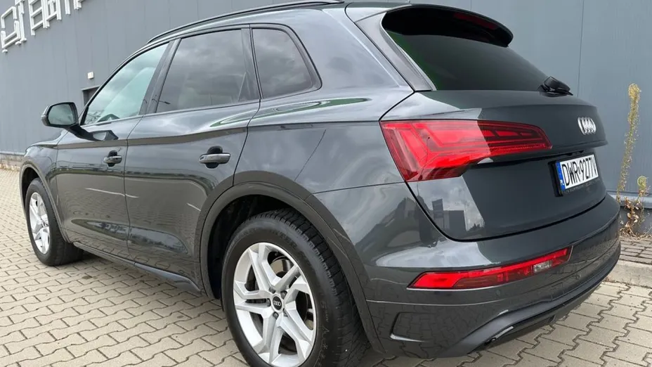 AUDI Q5 -