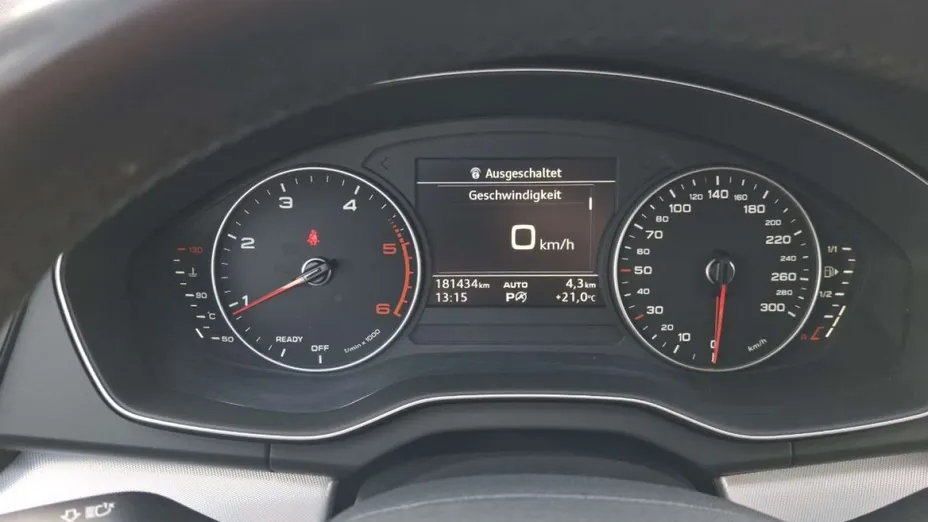AUDI Q5 -