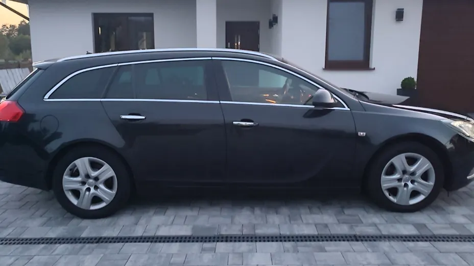 OPEL Insignia -