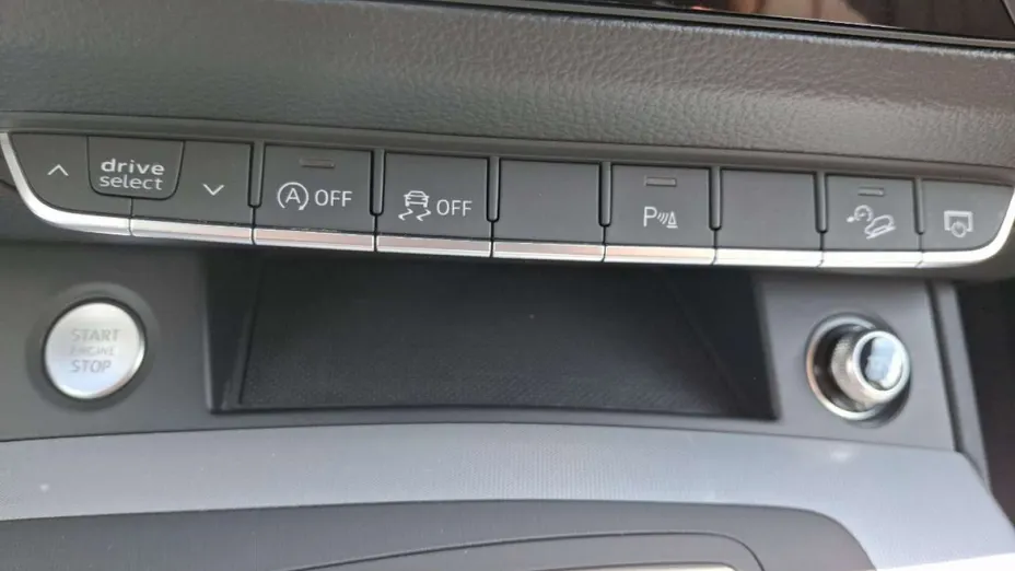 AUDI Q5 -