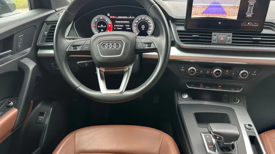 AUDI Q5 -