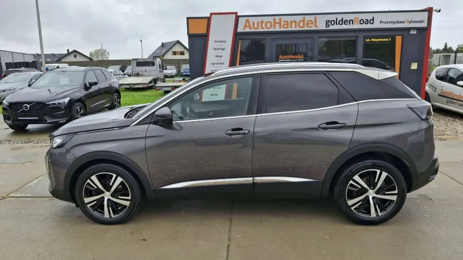 PEUGEOT 3008 -