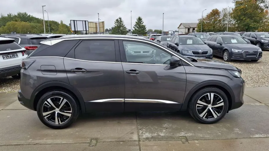 PEUGEOT 3008 -
