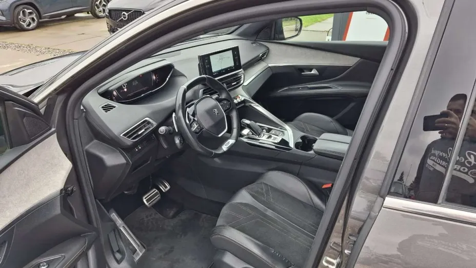 PEUGEOT 3008 -
