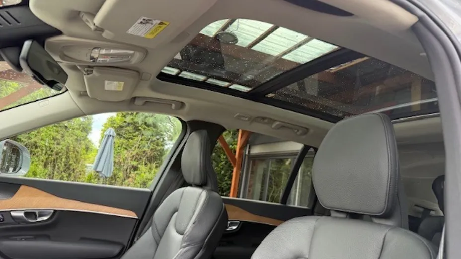 VOLVO XC90 -
