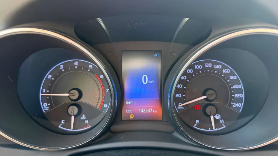 TOYOTA Auris -