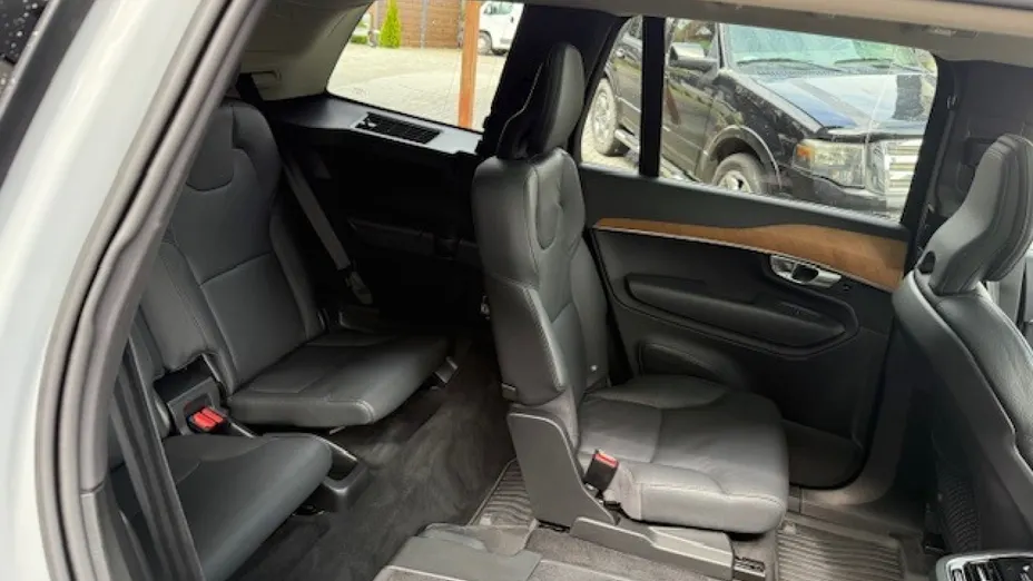 VOLVO XC90 -