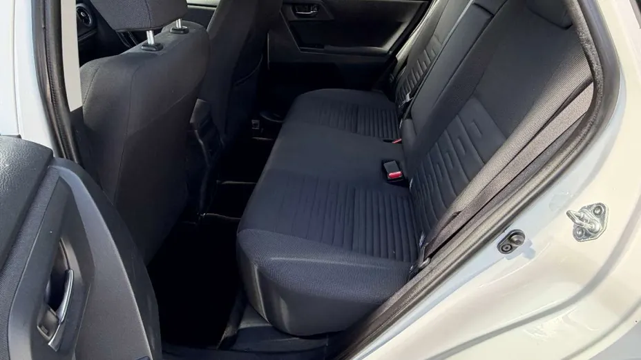 TOYOTA Auris -