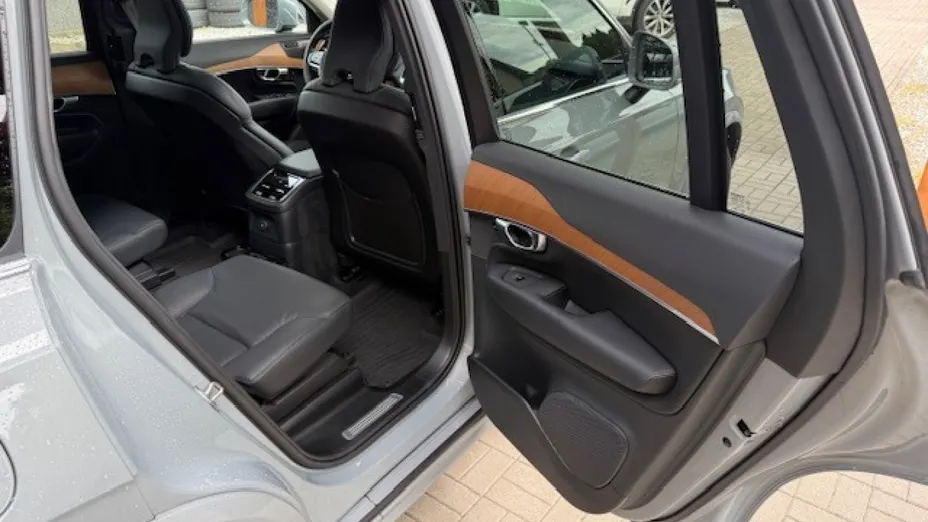 VOLVO XC90 -
