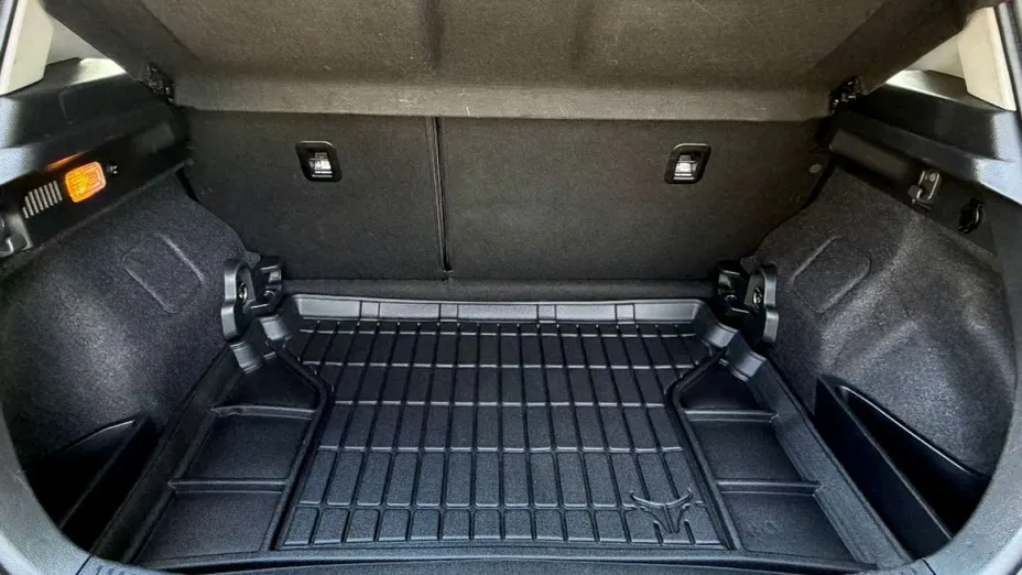 TOYOTA Auris -